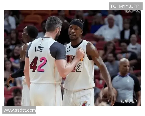 黄蜂与热火精彩对决视频录像回顾及赛后分析，重温比赛精彩瞬间